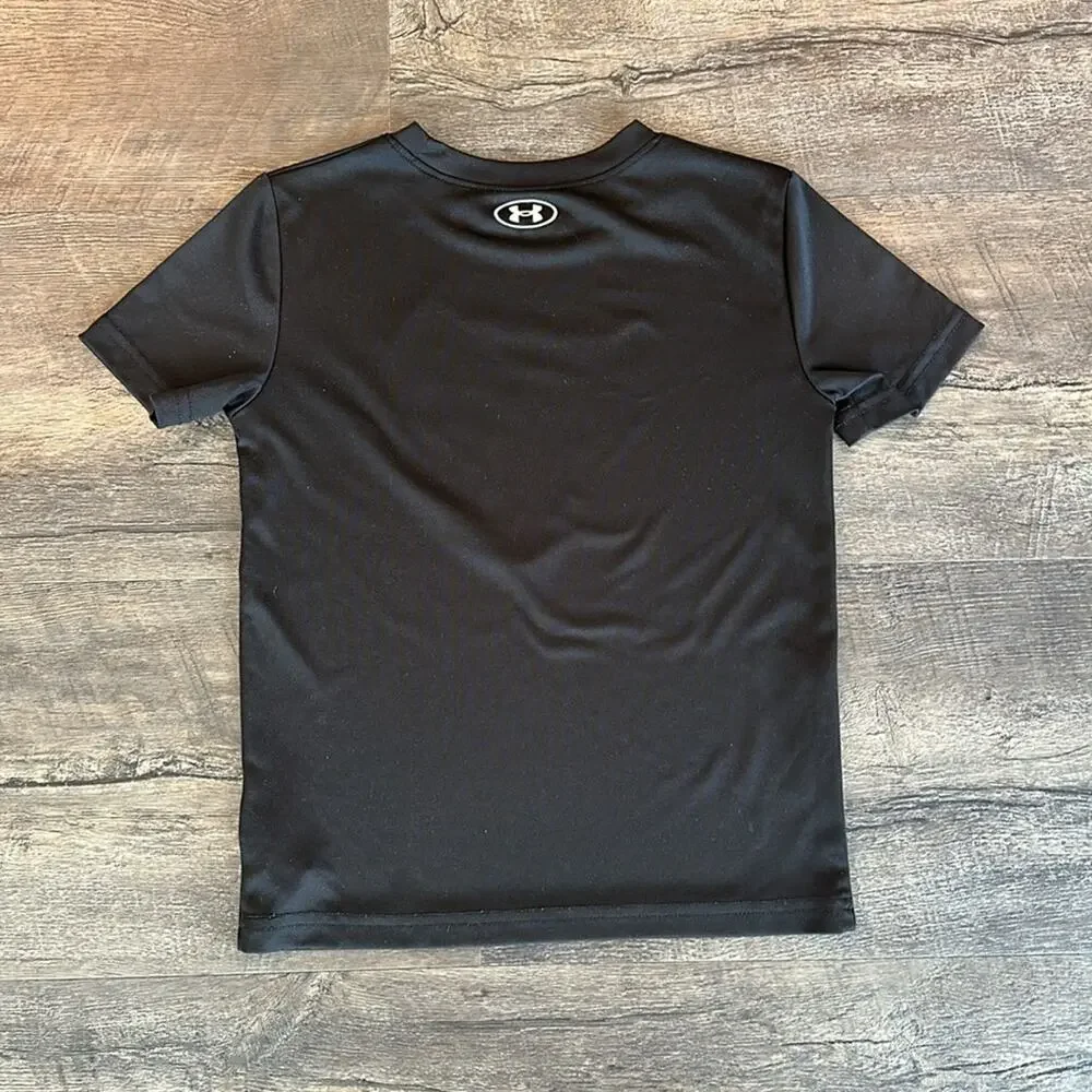 Under Armour Little Boy size 6 Baseball Two-Piece Athletic Tee and Short Set‎